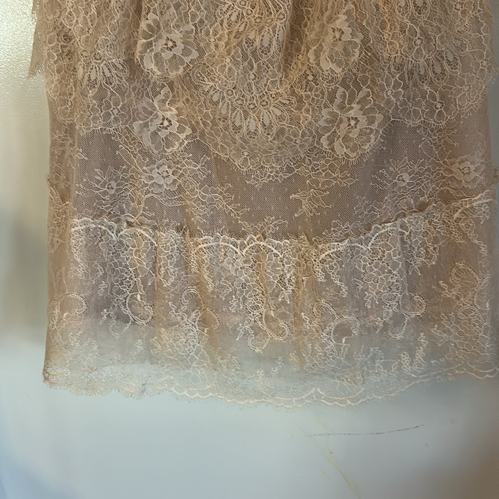 New! Gorgeous lace dress - Picture 8 of 8